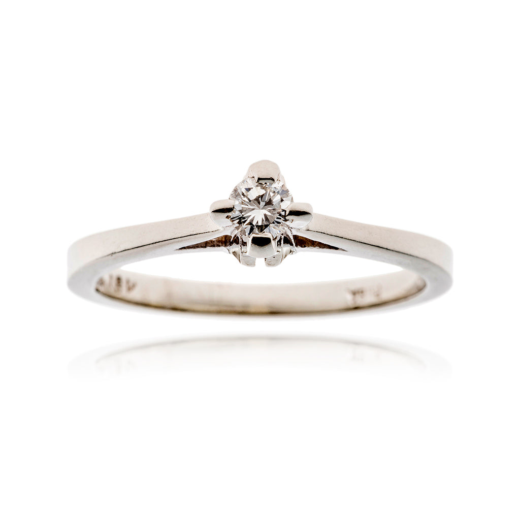 18K White Gold Star Gold Shaped .12 Carat Diamond Solitaire Ring Default Title