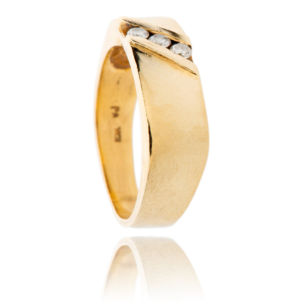 12K Yellow Gold Square Ring White 3 Dia'S Default Title